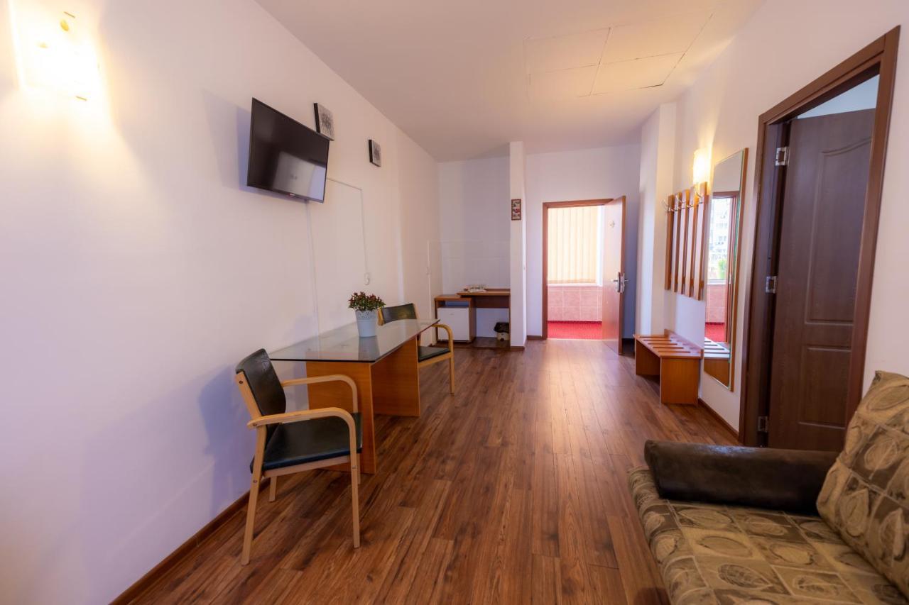 Hotel Sir Lujerului Βουκουρέστι Εξωτερικό φωτογραφία
