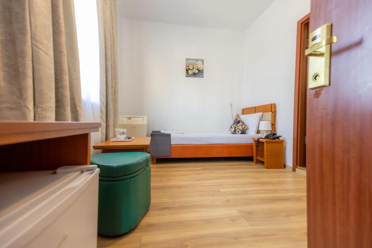 Hotel Sir Lujerului Βουκουρέστι Εξωτερικό φωτογραφία